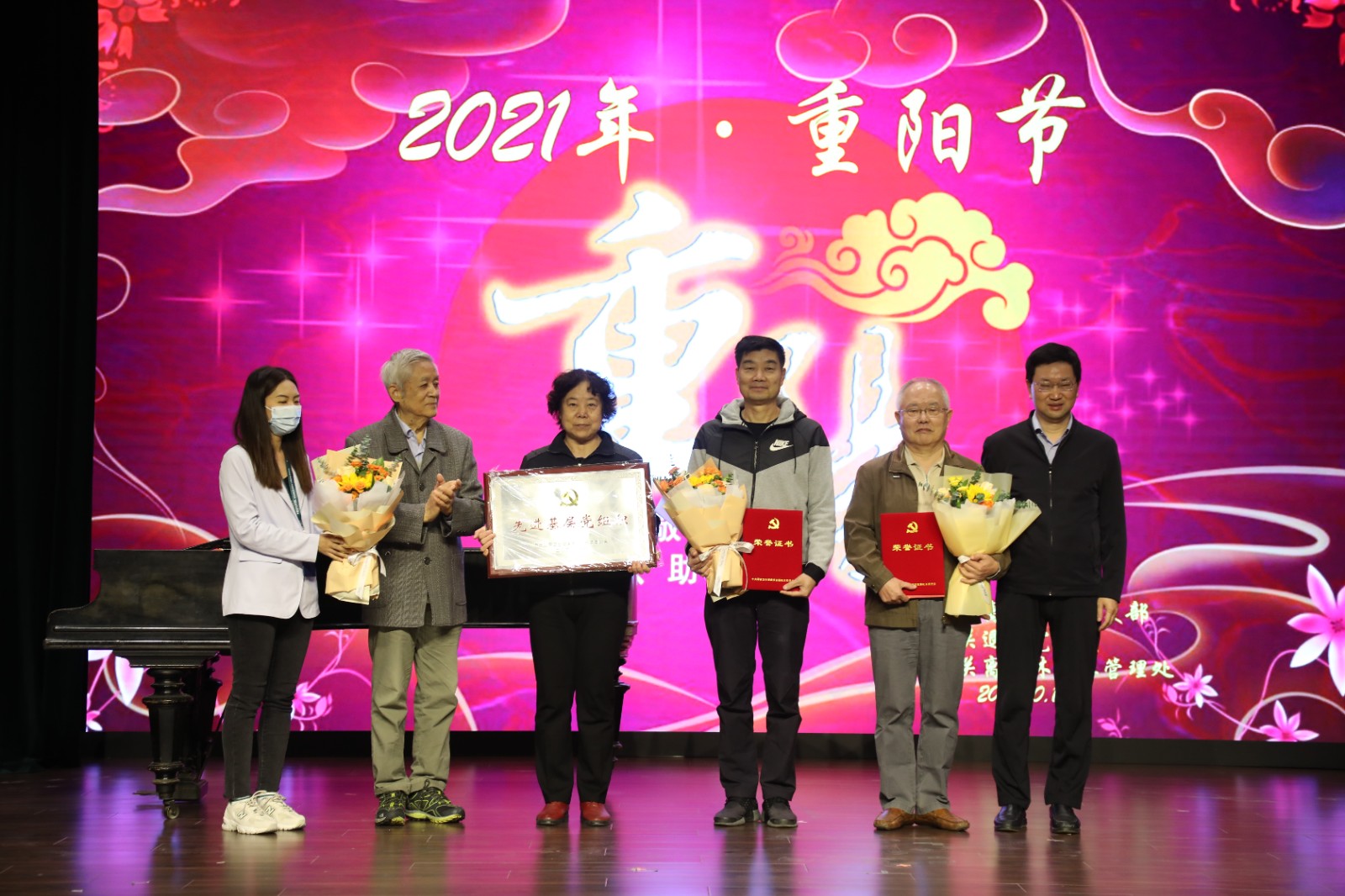d389873570426e2a9e1fcbbc6daa44e.jpg